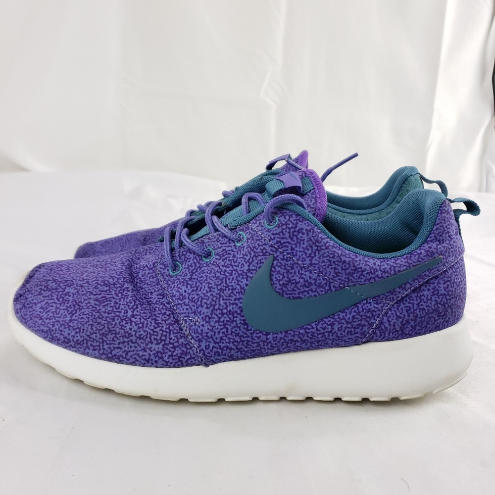 Women's Nike Roche Run Size 8.5 Purple Teal Shoes
